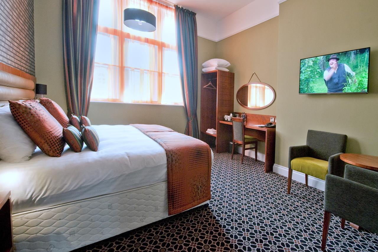 The Last Post Wetherspoon Hotel 사우스엔드온시 외부 사진