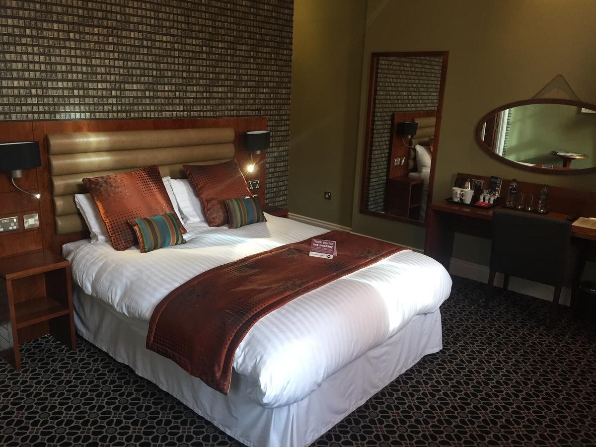 The Last Post Wetherspoon Hotel 사우스엔드온시 외부 사진